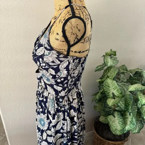 Boho Floral Maxi Dress - Navy & White - Picture 7 of 10